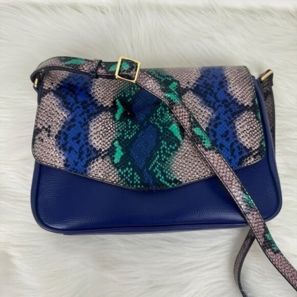 NWOT Wmns Vicenzo Leather Faith Genuine Leather Snake Accent Crossbody Bag Blue - Picture 5 of 13